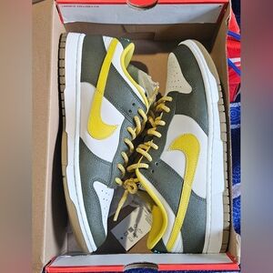 Nike Men's Dunk Low Premium "Cargo Khaki Vivid Sulfur"